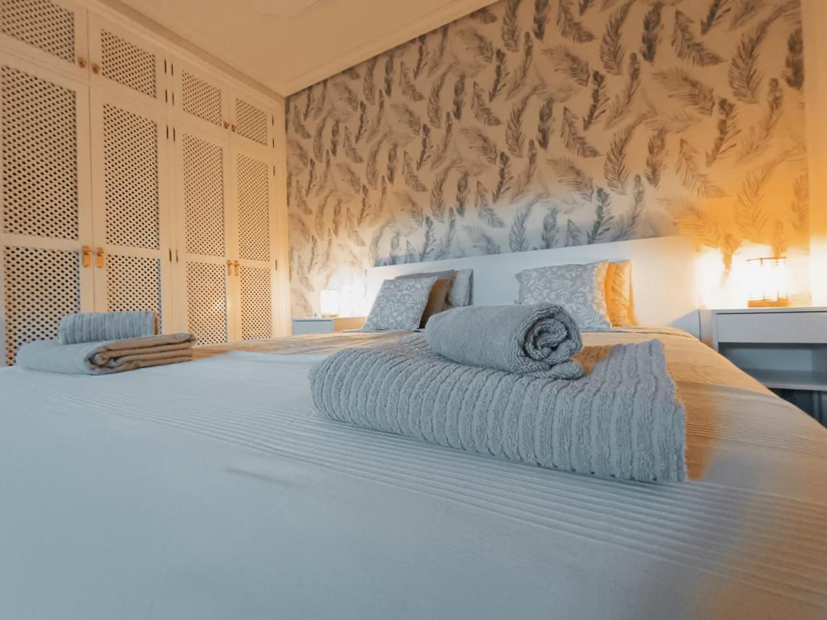 Charming & Sunny Apartment With Ocean View 阿德耶 外观 照片