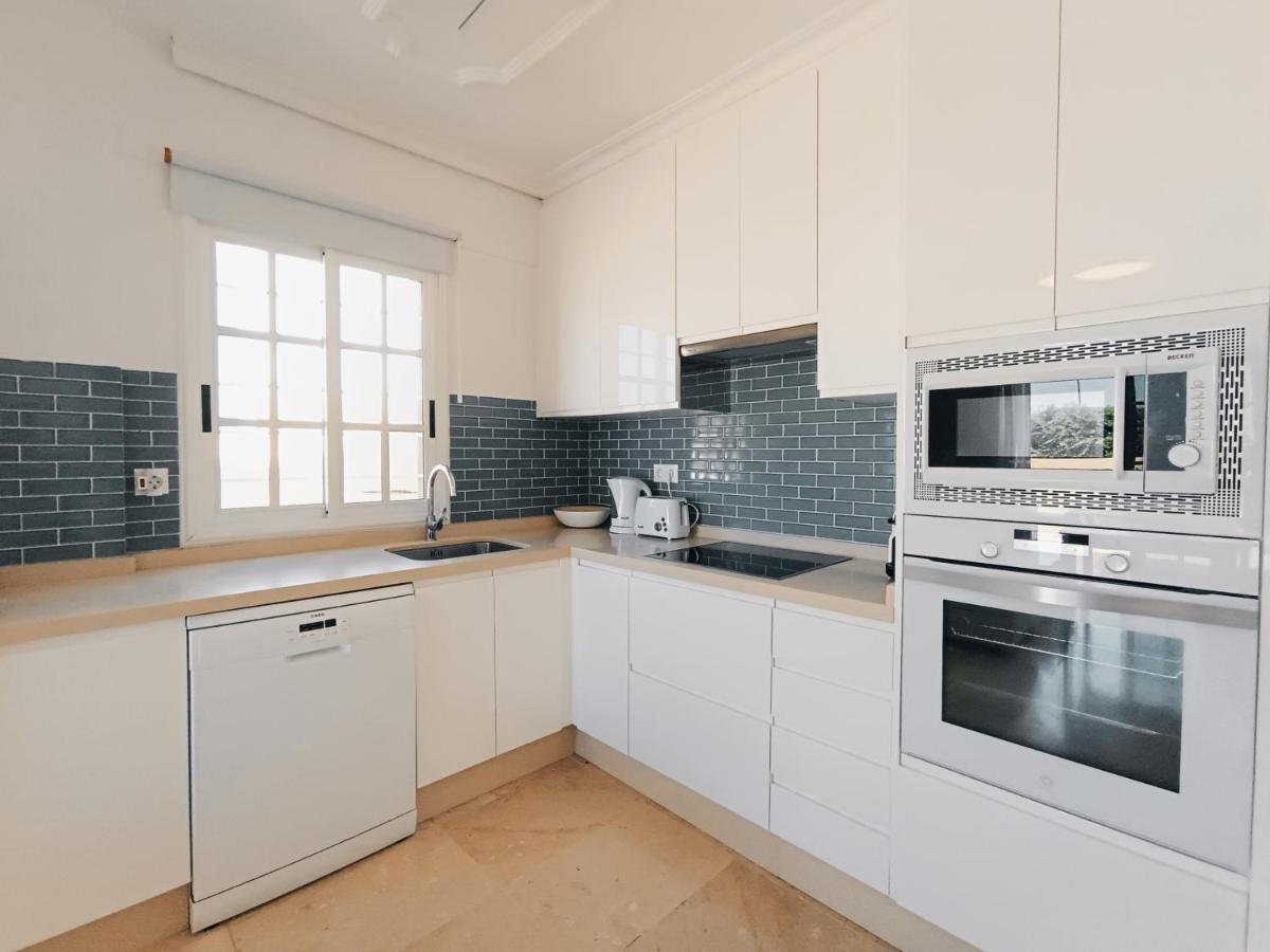 Charming & Sunny Apartment With Ocean View 阿德耶 外观 照片