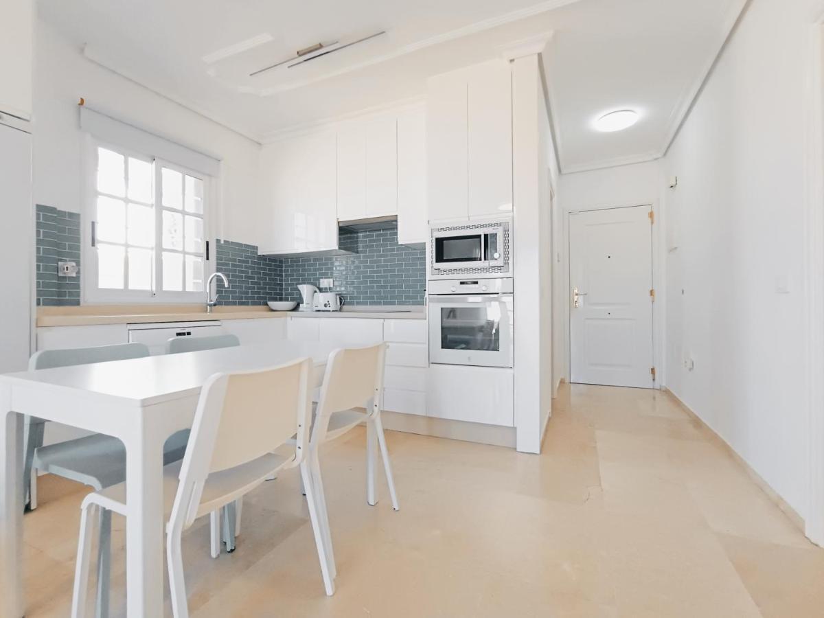 Charming & Sunny Apartment With Ocean View 阿德耶 外观 照片