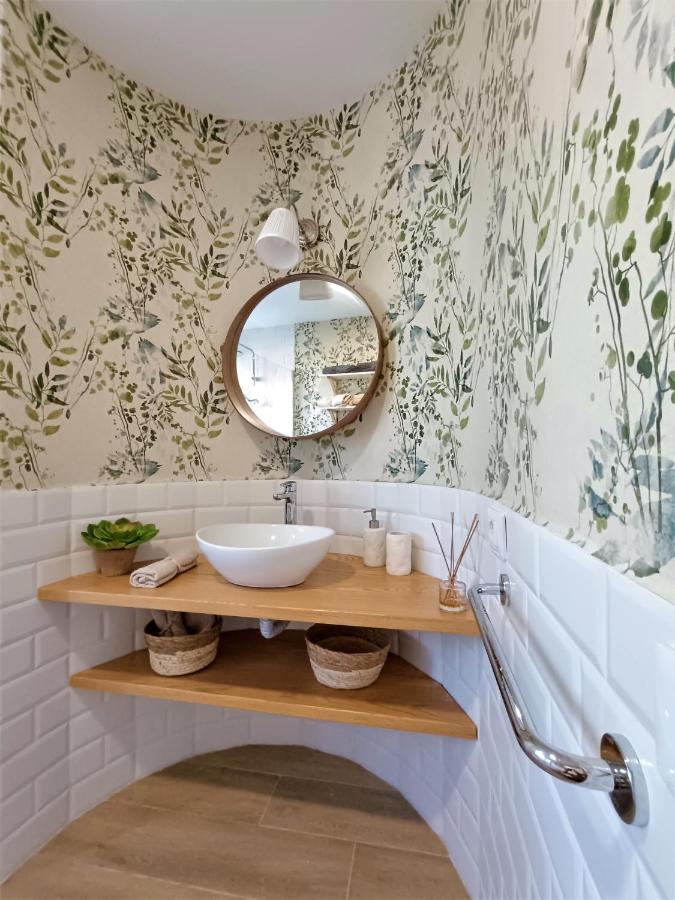 Charming & Sunny Apartment With Ocean View 阿德耶 外观 照片