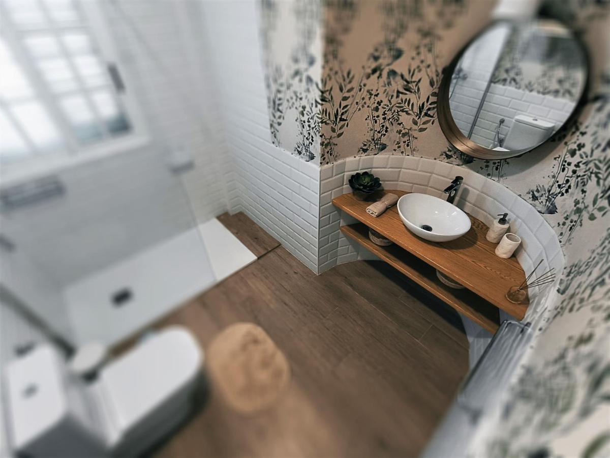 Charming & Sunny Apartment With Ocean View 阿德耶 外观 照片