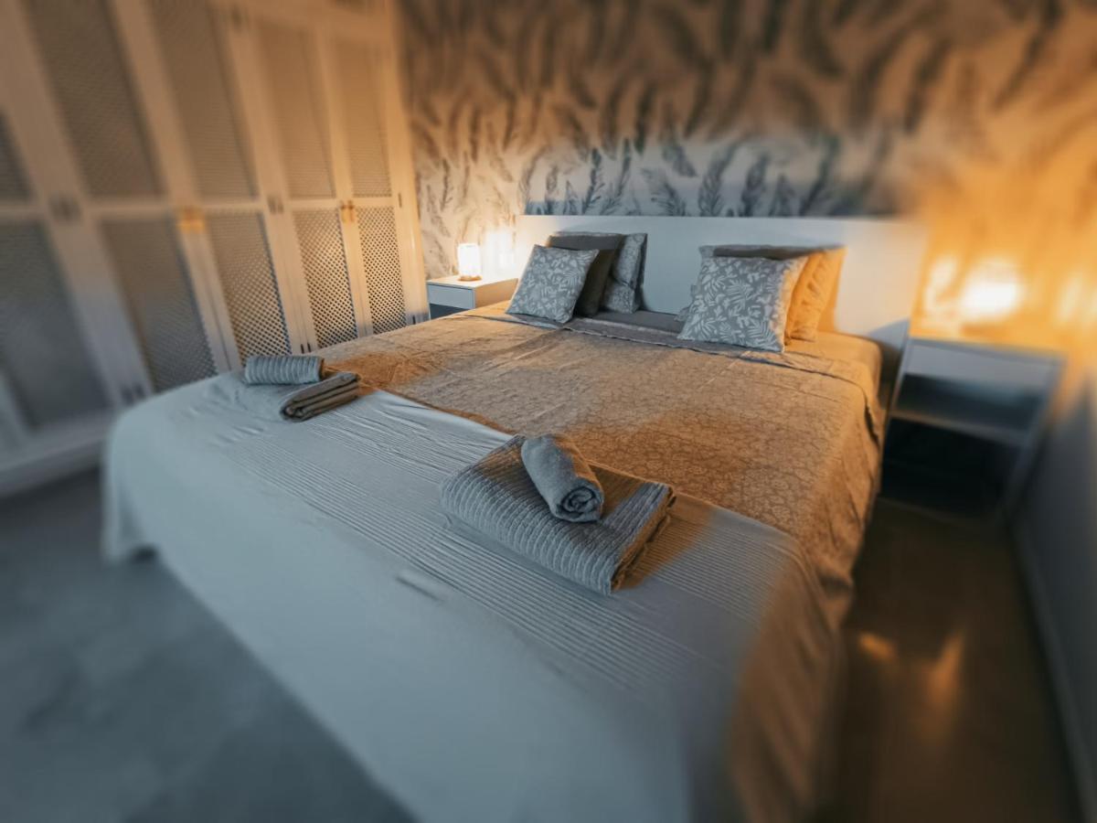 Charming & Sunny Apartment With Ocean View 阿德耶 外观 照片