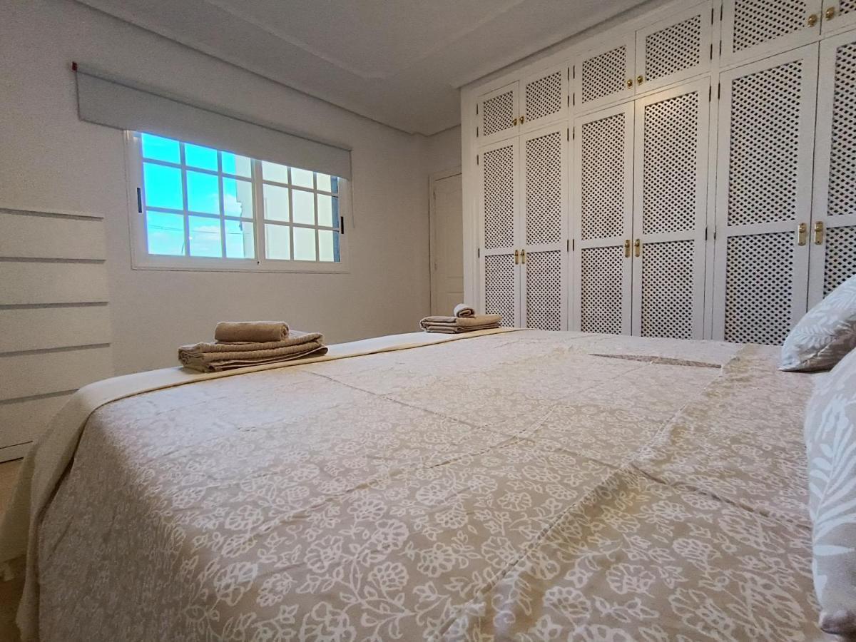 Charming & Sunny Apartment With Ocean View 阿德耶 外观 照片