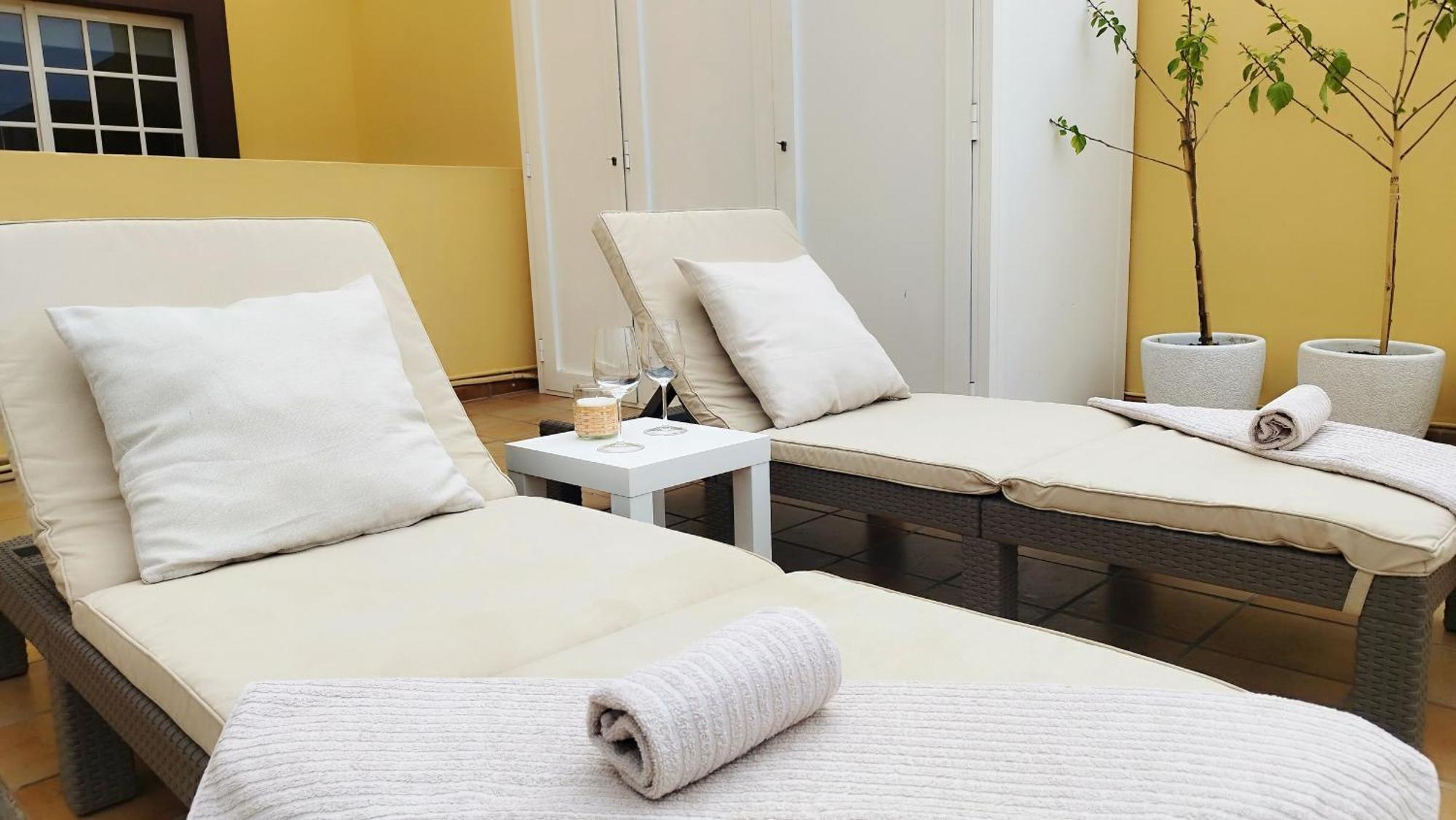 Charming & Sunny Apartment With Ocean View 阿德耶 外观 照片